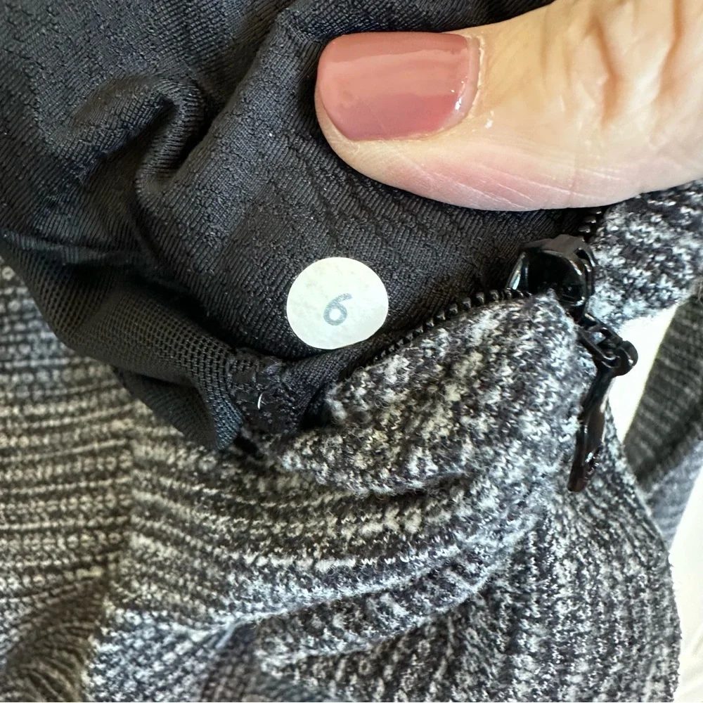 Lululemon Athletica Women’s Think Fast Pullover Stretch Workout Exercise Sweater